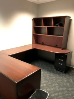 MAHOGANY LAMINATE BULLET OFFICE DESK C SHAPE WITH CABINET